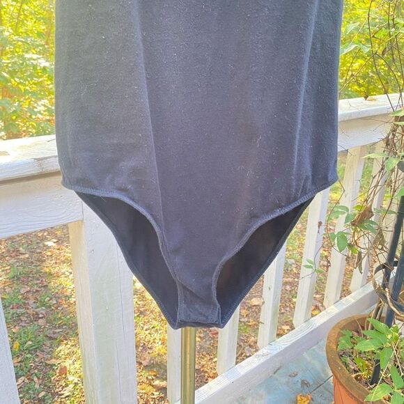 Forever 21 Black V-Neck Racerback Tank Top Bodysuit - Picture 4 of 7